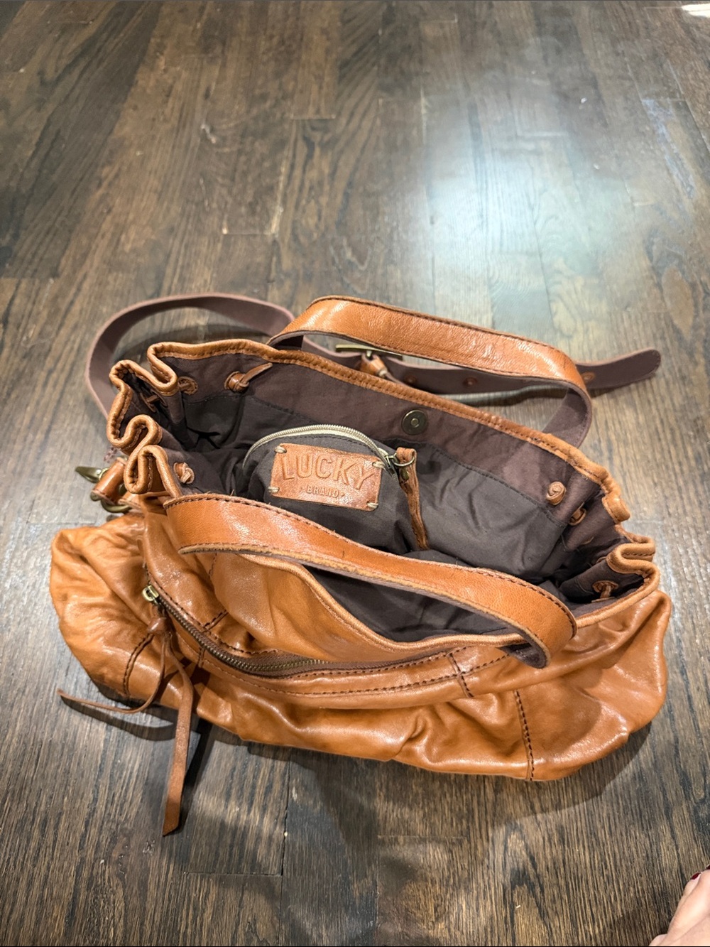 Vintage y2K Lucky Brand Tan Leather Messenger Shoulder Bag